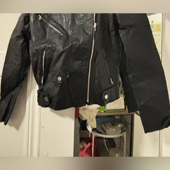 Wome’s jacket - Picture 3 of 4